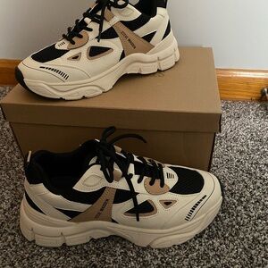 Steve Madden Black and Tan Sneakers